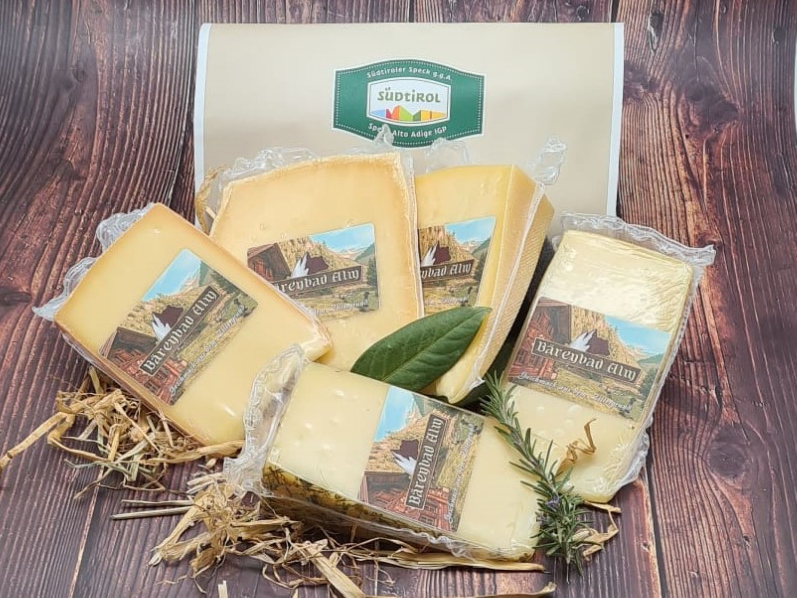 Südtiroler Käse – Maxi Paket 1250g - Set bestehend aus: 1 x Almkäse mild 250g/ 1 x Bergkäse gelagert 250g/ 1 x Bauernkäse 250g / 1 x Kräuterkäse 250g/ 1 x Heukäse 250g